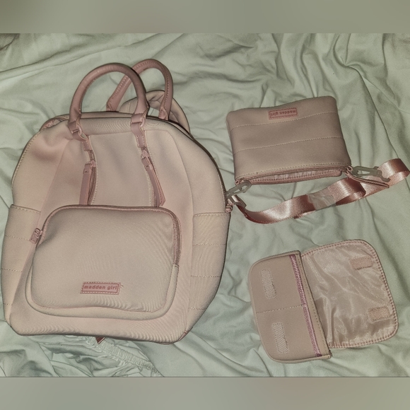 Pink backpack - Picture 4 of 9